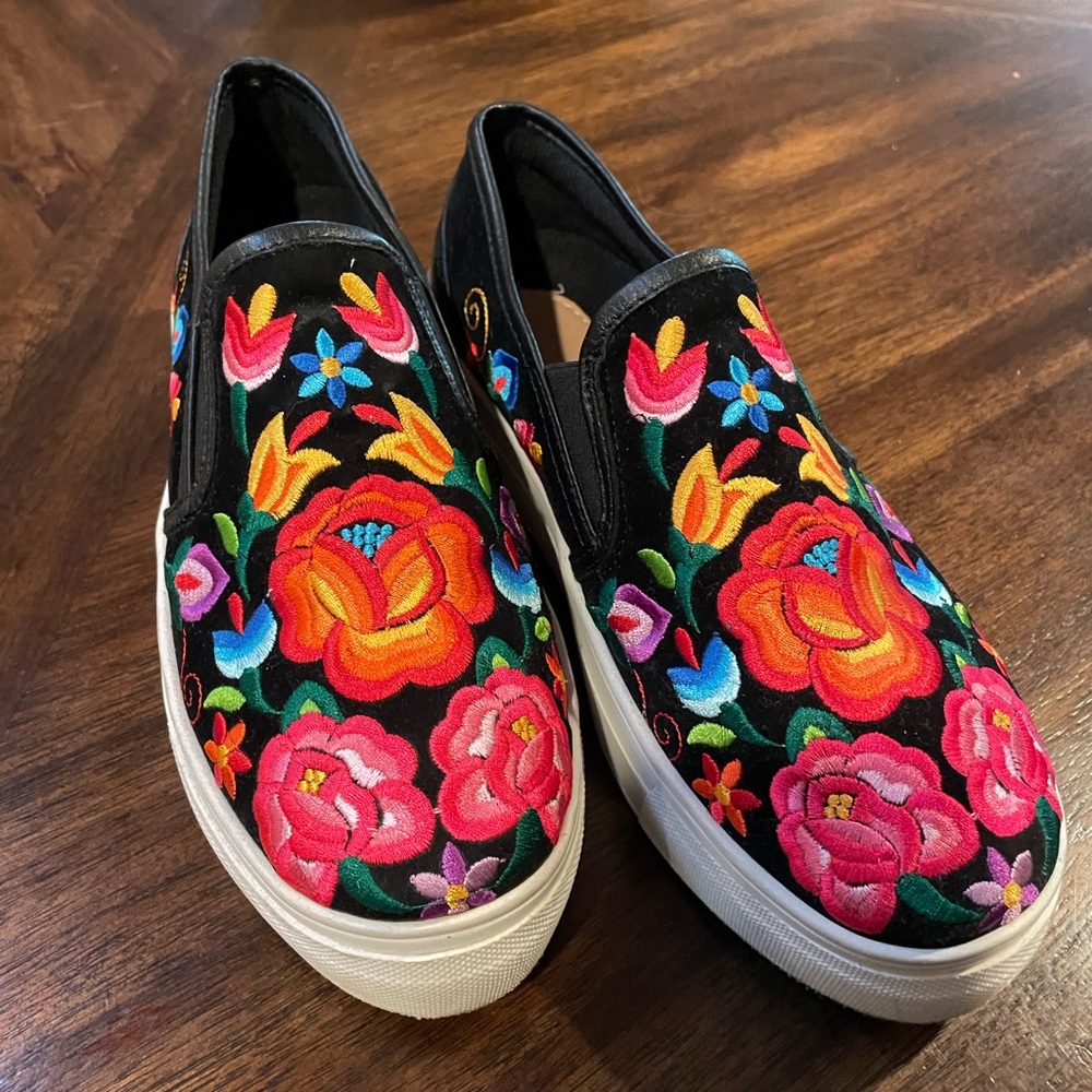 Mexican - Floral Embroidered Slip-On Shoes - Black and Multicolor